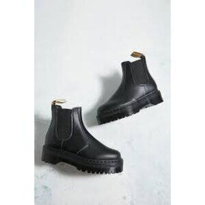 NEW Dr. Martens Vegan 2976 Quad Platform Chelsea Boots US 6 Mono Black